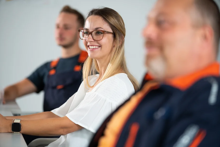 EEW Mitarbeiterin und Mitarbeiter am Standort Göppingen